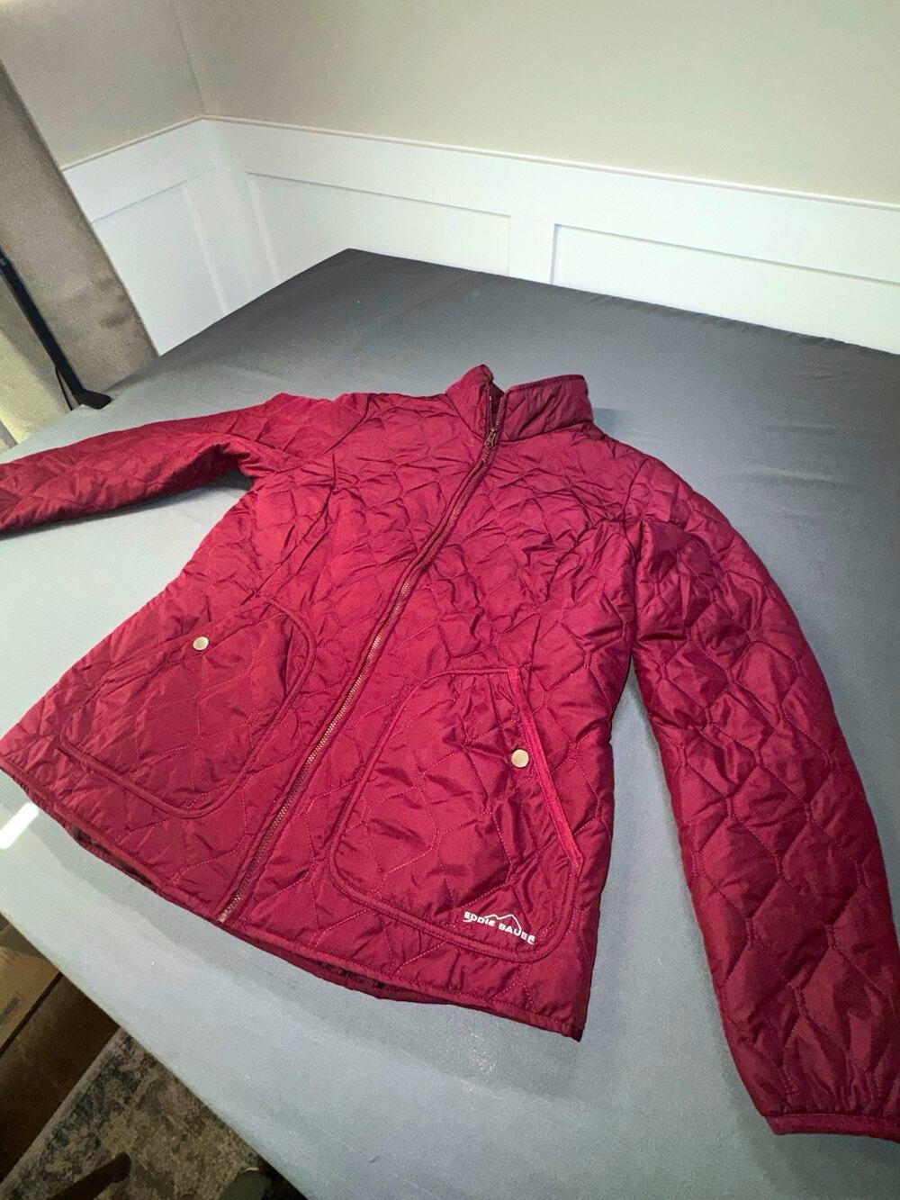 Eddie Bauer Women’s Quilted Jacket Burgundy Size L Full Zip Pockets Wine Color